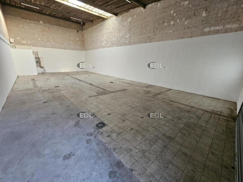 Light Industrial in Villeneuve-Saint-Georges to rent - Interior Photo - Image 3 of 3