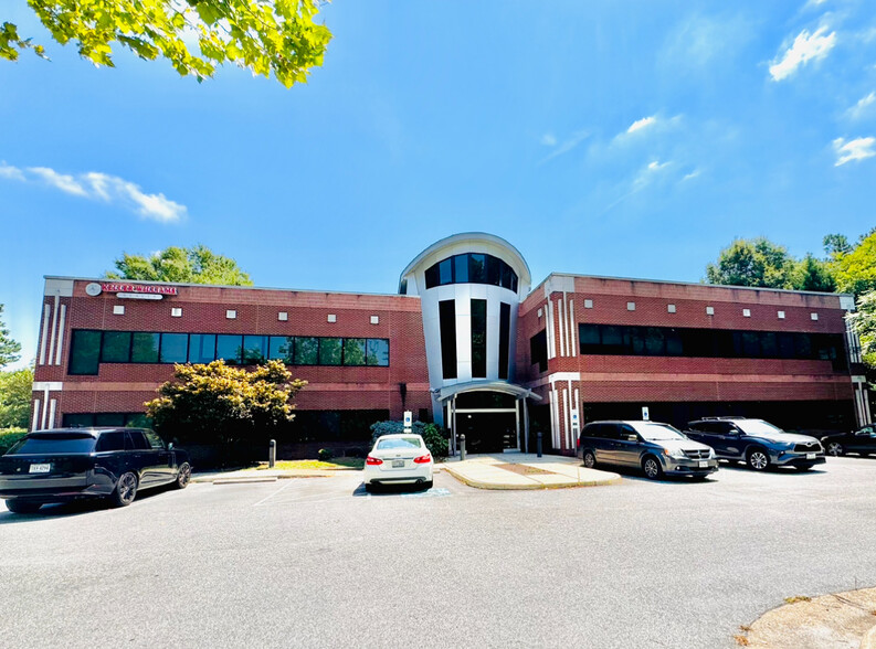 804 Omni Blvd, Newport News, VA for rent - Building Photo - Image 1 of 20