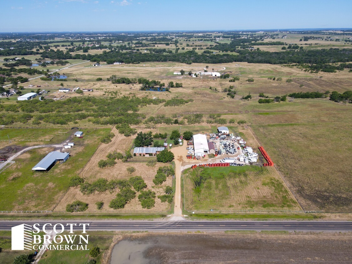 10935 Fm 1385, Pilot Point, TX for rent Building Photo- Image 1 of 3