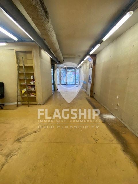 Retail in Boulogne-Billancourt to rent Interior Photo- Image 1 of 9
