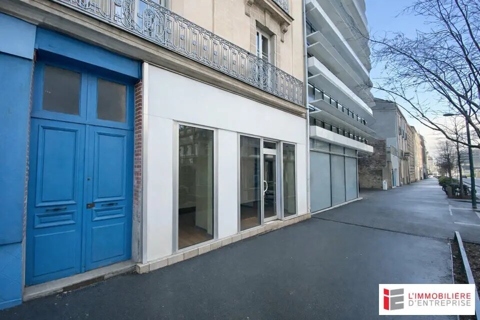 Location Bureaux 45 m² - Photo 1