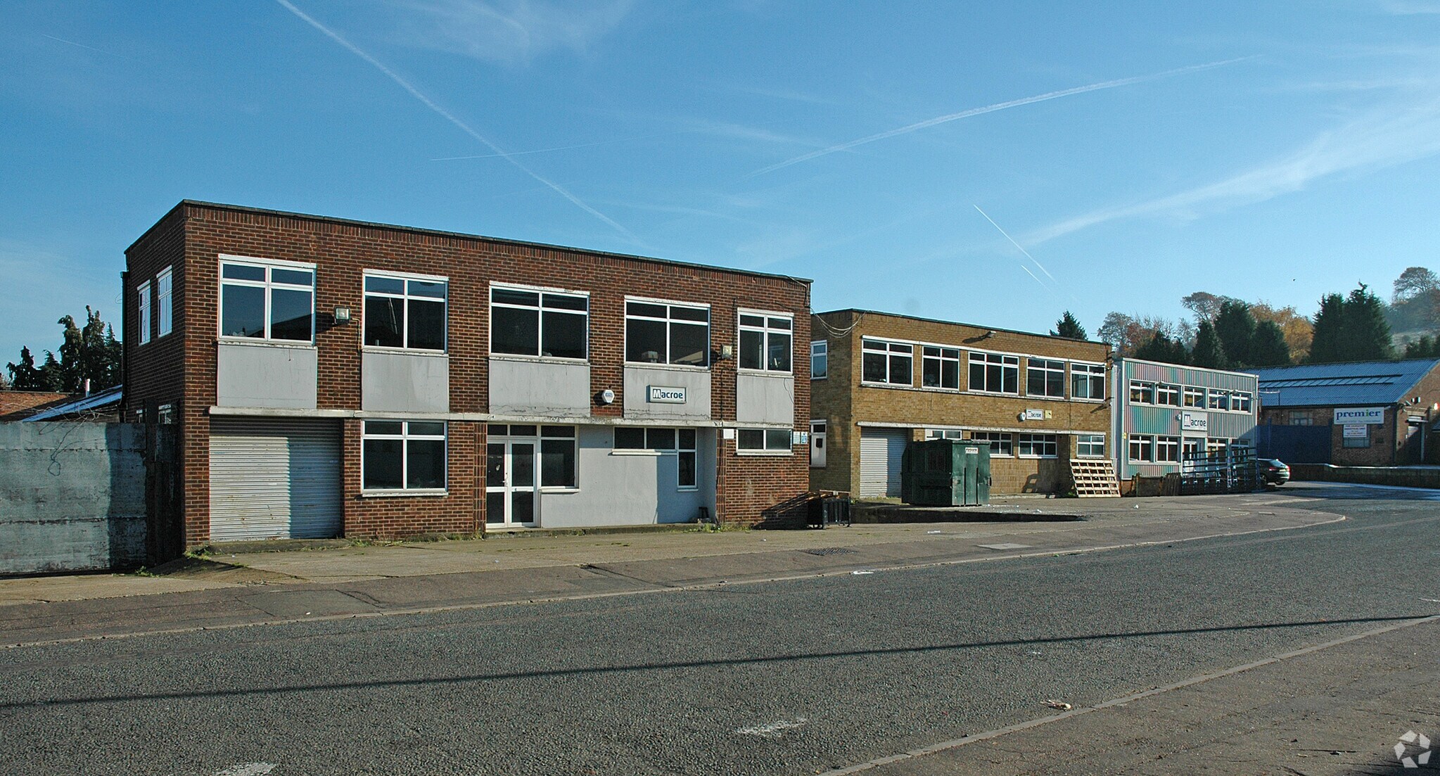 Craddock Rd, Luton for sale Primary Photo- Image 1 of 1