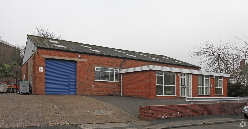 Waterfall Ln, Cradley Heath for sale - Primary Photo - Image 1 of 1