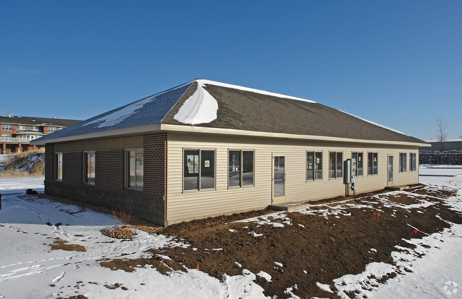 1290-1294 Hosford St, Hudson, WI to rent - Building Photo - Image 2 of 7