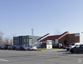 3553-3555 Boul des Entreprises, Terrebonne, QC for sale Primary Photo- Image 1 of 3