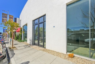 8451 Melrose Ave, West Hollywood, CA to rent Building Photo- Image 2 of 7