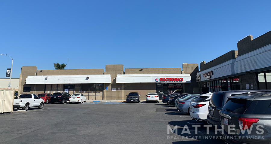 570-598 S Brookhurst St, Anaheim, CA for rent - Building Photo - Image 1 of 3