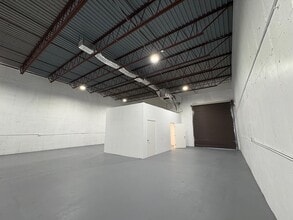 1533-1717 SW 1st Way, Deerfield Beach, FL to rent Interior Photo- Image 2 of 9