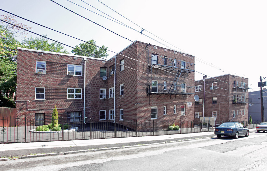 60-70 Crawford St, Newark, NJ for sale - Primary Photo - Image 1 of 1