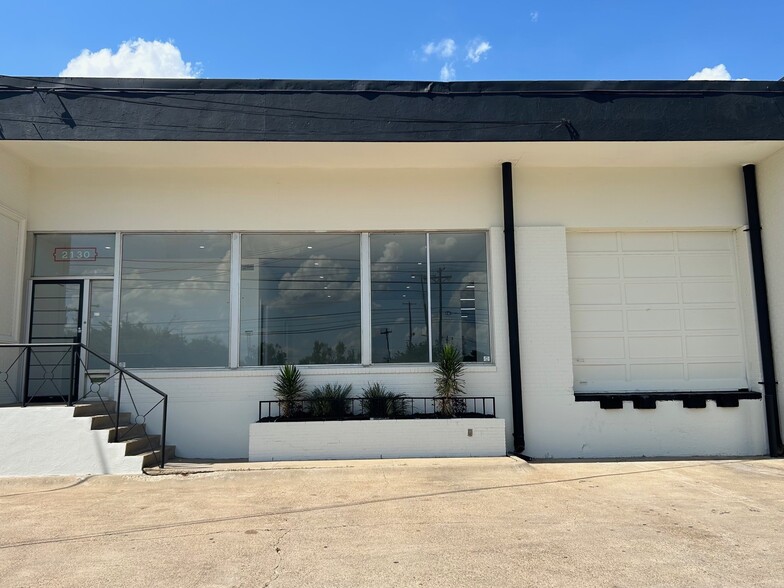 2130 Irving Blvd, Dallas, TX for rent - Building Photo - Image 2 of 9