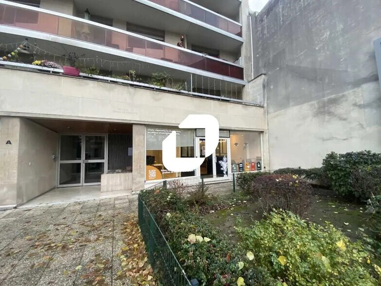 Office in Vincennes to rent - Building Photo - Image 1 of 5