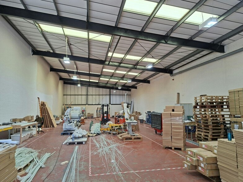 Stockmans Clos, Birmingham to rent - Building Photo - Image 2 of 2