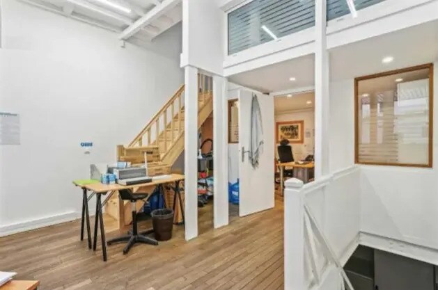 Levallois-Perret, HDS 92300 - Unit undefined -  - Interior Photo - Image 1 of 6