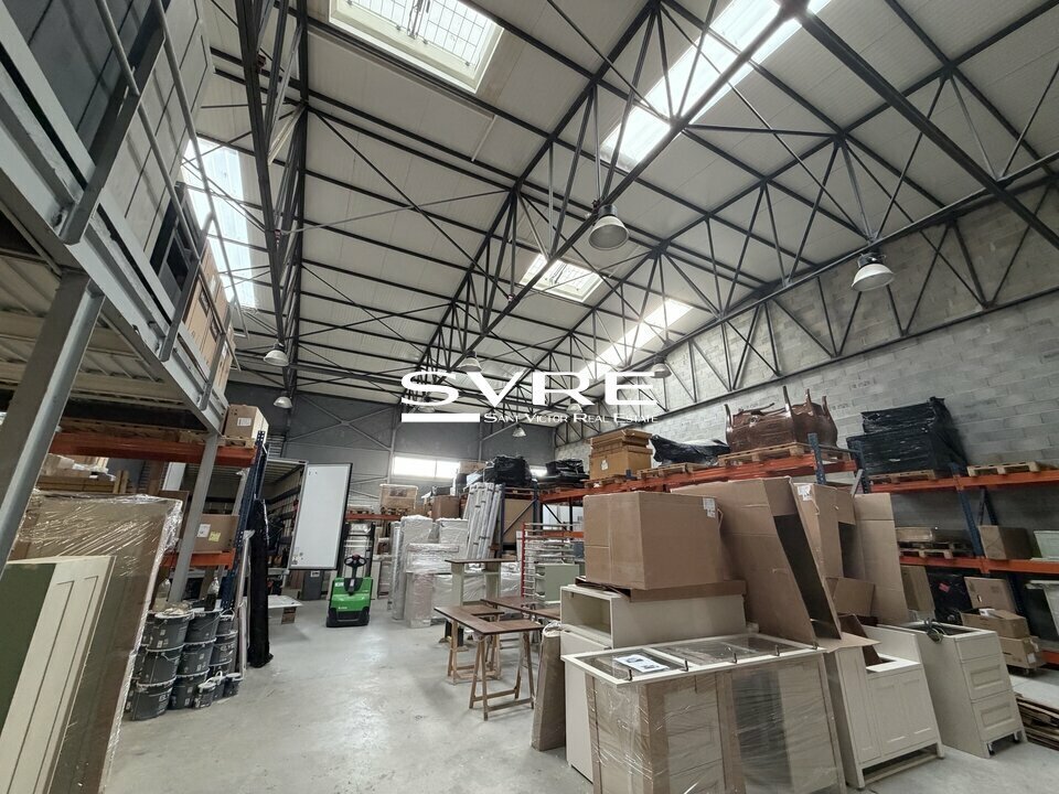 Industrial in Marseille to rent Interior Photo- Image 1 of 9