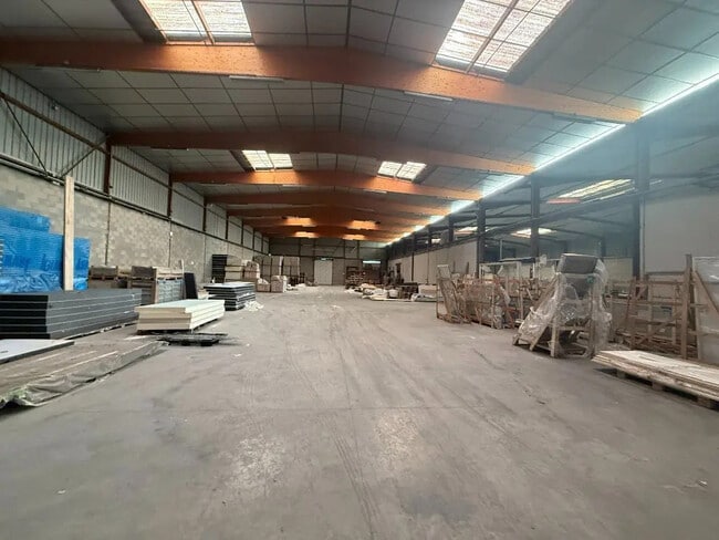 Vente Local d'activités 1 258 m²