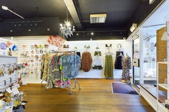 11 Hall St, Carmarthen to rent Interior Photo- Image 2 of 6