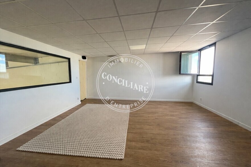 Impasse Ada Lovelace, Plaisance-du-Touch to rent - Interior Photo - Image 2 of 5