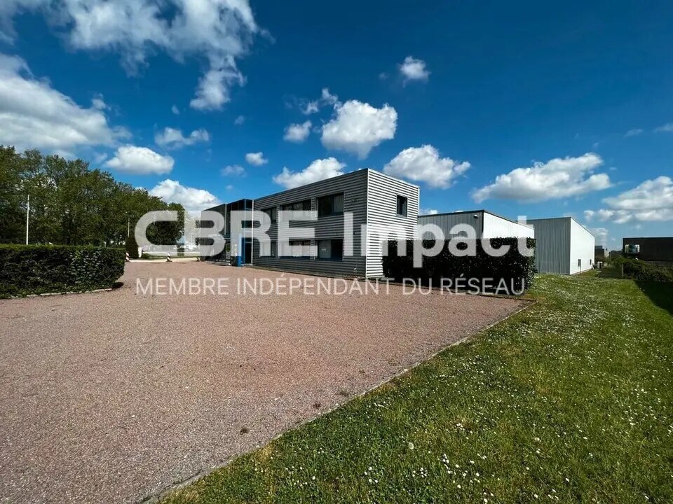 Light Industrial in Longvic to rent Primary Photo- Image 1 of 12