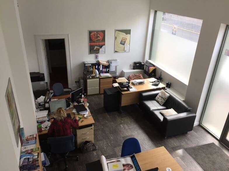 80 Princes St, Perth to rent - Building Photo - Image 2 of 4