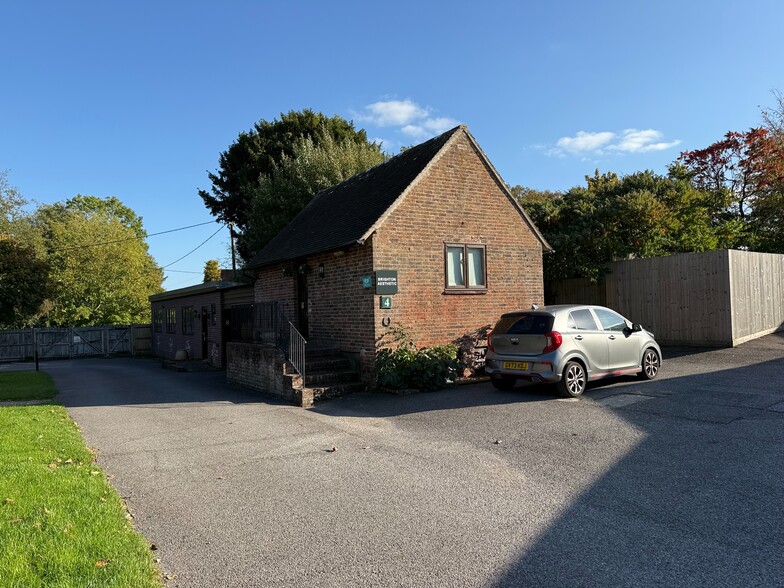 The Granary, Danworth Farm, Cuckfield Rd, Hurstpierpoint for sale - Primary Photo - Image 1 of 1