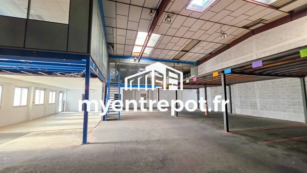 Location Local d'activités 527 m² - Photo 1