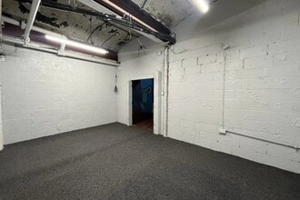 Pollard St E, Manchester to rent Interior Photo- Image 1 of 4