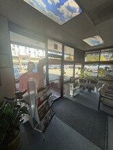 16615 Redmond Way, Redmond, WA to rent Interior Photo- Image 2 of 7