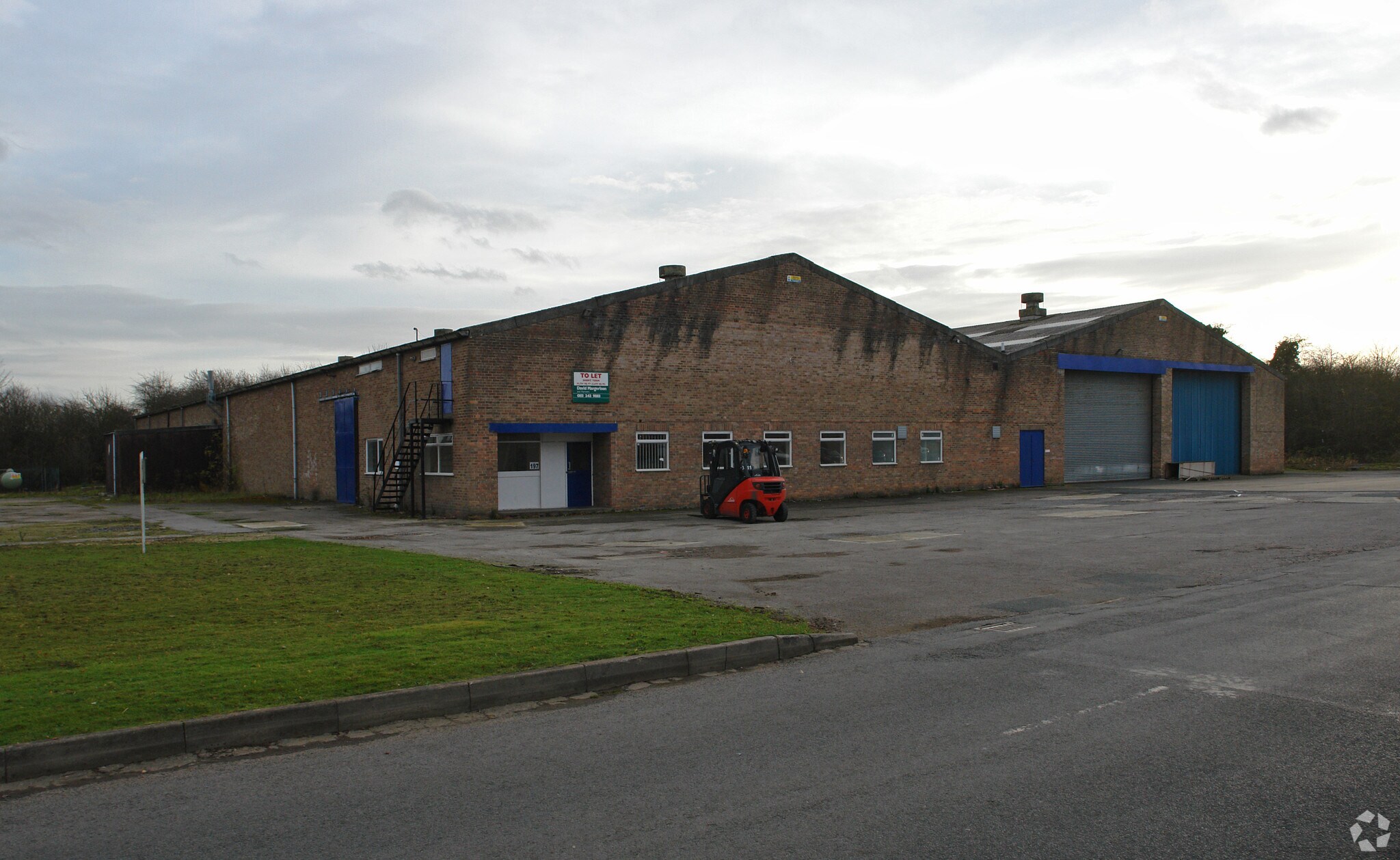 Grange Ave, Wetherby to rent Primary Photo- Image 1 of 3