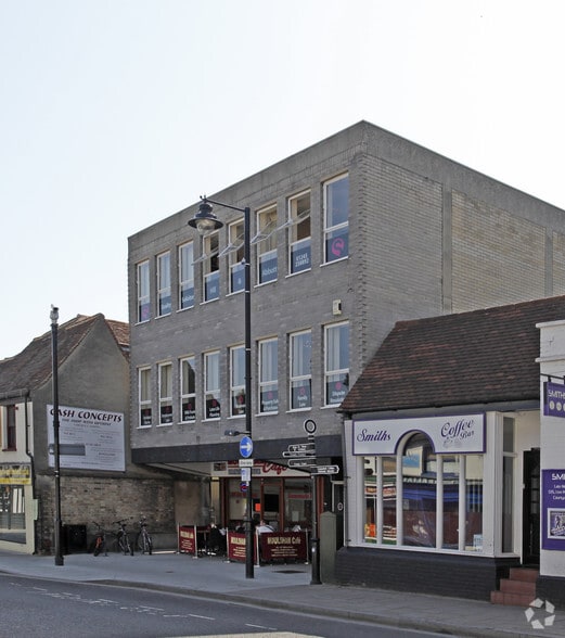 47-48 Moulsham St, Chelmsford to rent - Building Photo - Image 3 of 3