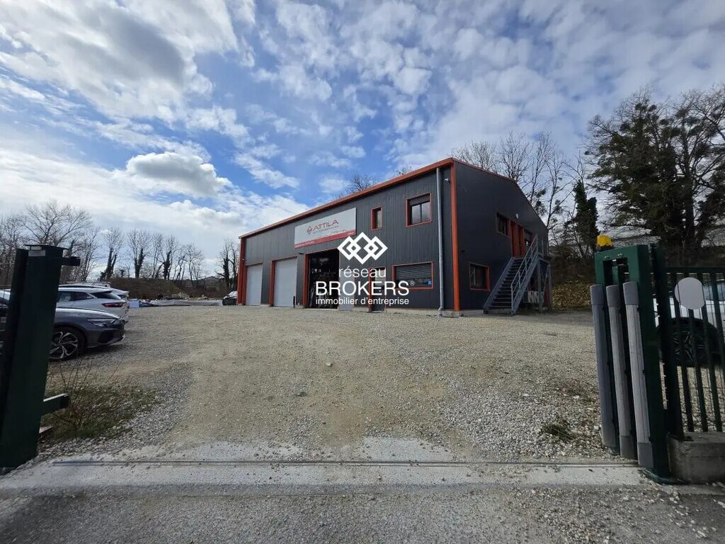 Location Local d'activités 396 m² - Photo 1