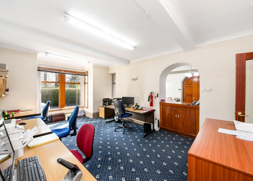 201 Penistone Road, Huddersfield for sale - Interior Photo - Image 1 of 9