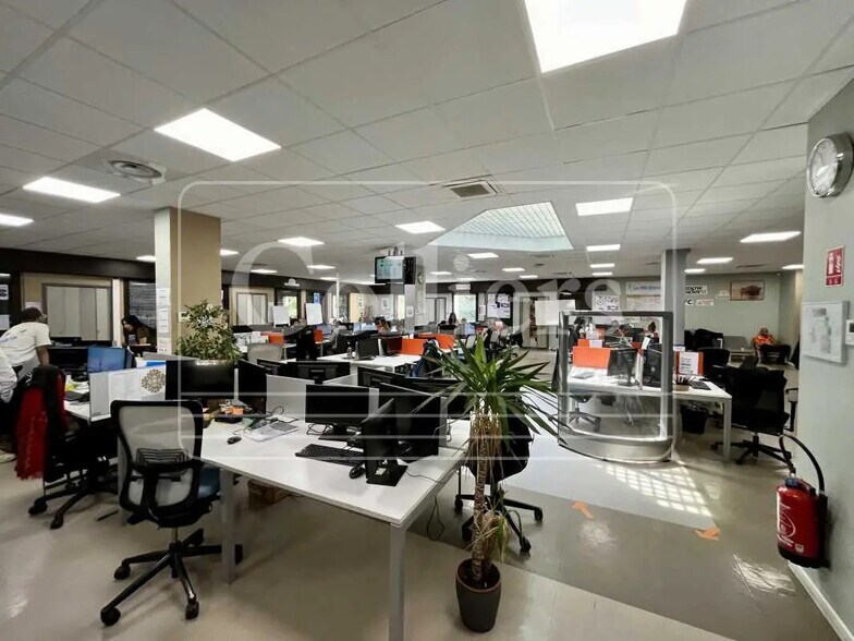 Office in Marseille for sale - Building Photo - Image 1 of 16
