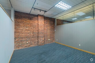 977-1001 Elm St, Manchester, NH to rent Interior Photo- Image 2 of 8