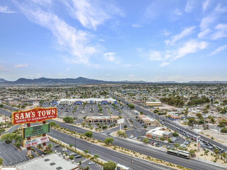 5230 Boulder Hwy, Las Vegas, NV for rent - Building Photo - Image 3 of 7