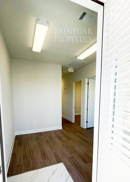 1000 Gattis School Rd, Round Rock, TX for rent - Interior Photo - Image 3 of 9