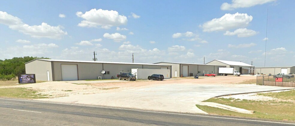 430 County Road 266, Bertram, TX for sale - Building Photo - Image 1 of 1