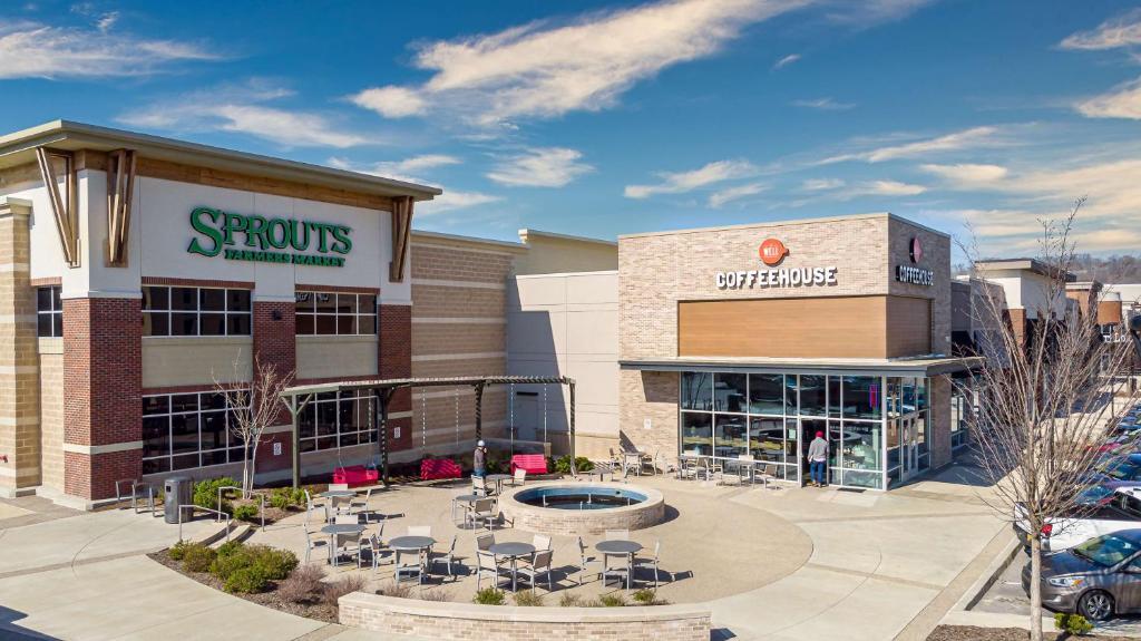 Highway 70 S, Nashville, TN to rent Building Photo- Image 1 of 26