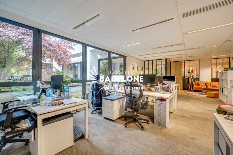 68 Rue Marjolin, Levallois-Perret to rent - Building Photo - Image 2 of 11
