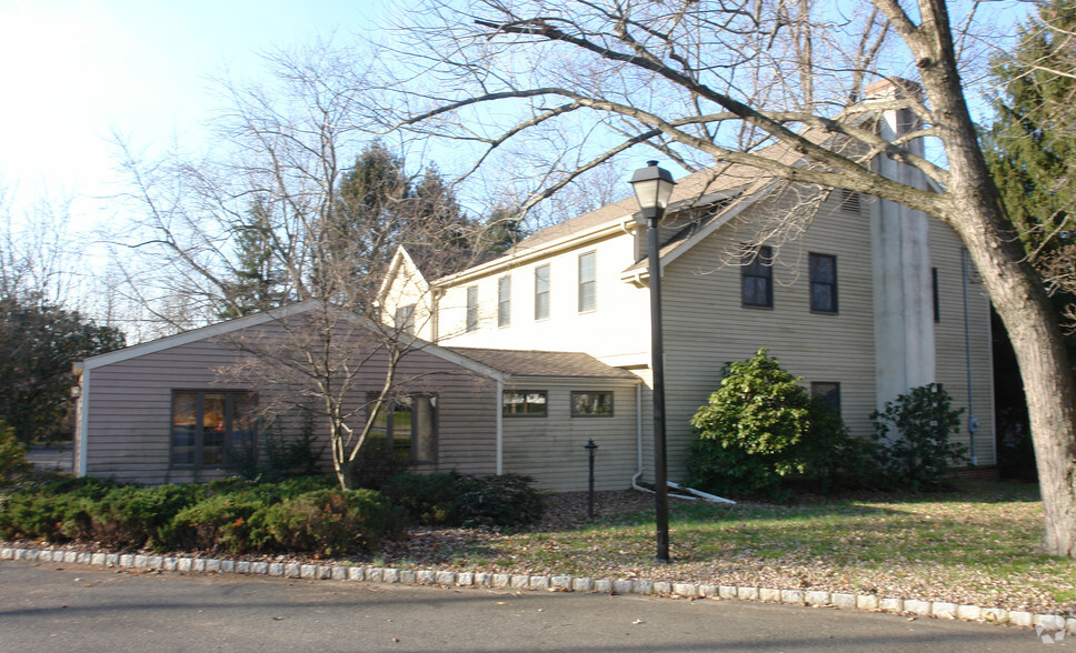 2345 Route-33, Robbinsville, NJ for sale - Primary Photo - Image 1 of 1