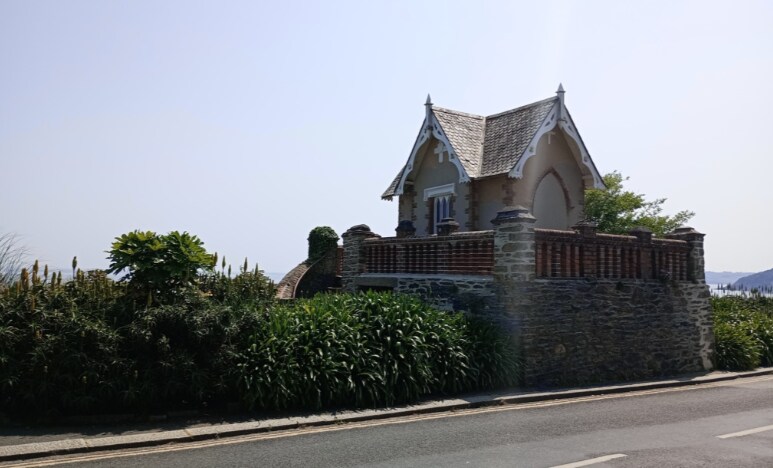 Cliff Rd, Falmouth for sale Primary Photo- Image 1 of 1