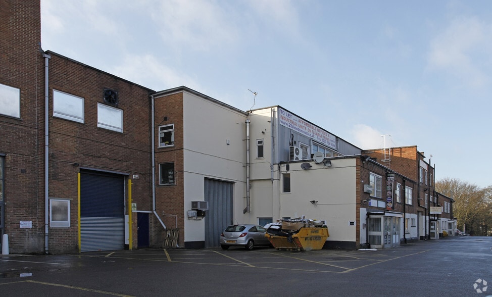 224 London Rd, St Albans to rent - Building Photo - Image 2 of 5