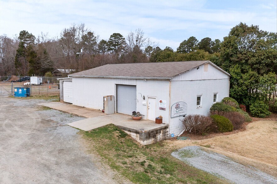 1592 N NC Bus. Hwy 16, Stanley, NC for sale - Building Photo - Image 1 of 1