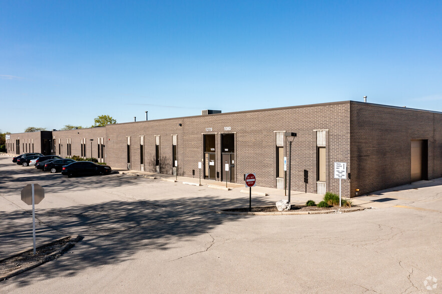 1026-1100 National Pky, Schaumburg, IL for rent - Building Photo - Image 2 of 13