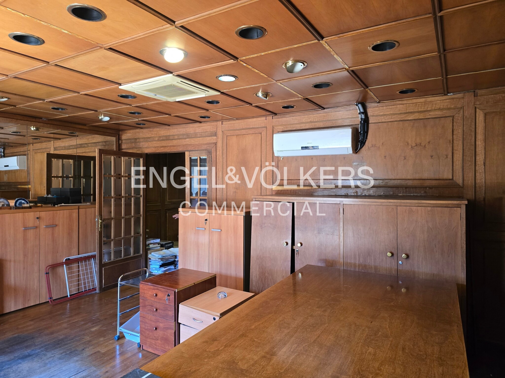 Office / Retail in Barcelona, Barcelona to rent Interior Photo- Image 1 of 2