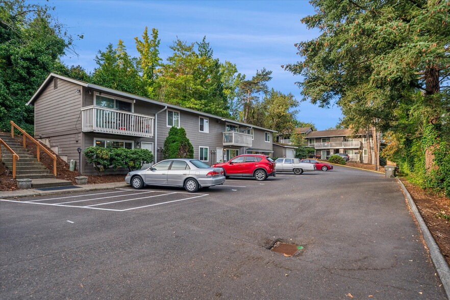 5636-5648 SW Beaverton Hillsdale Hwy, Portland, OR for sale - Building Photo - Image 2 of 10