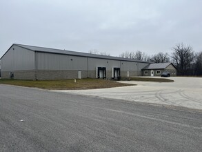 11220-11230 Lemen Rd, Whitmore Lake, MI for rent Building Photo- Image 1 of 10