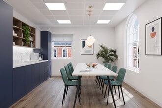 42 Trinity Ct, London to rent Interior Photo- Image 2 of 2