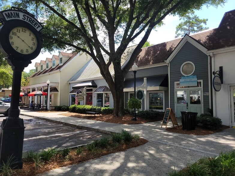 301 Main St, Hilton Head Island, SC for rent - Building Photo - Image 1 of 15