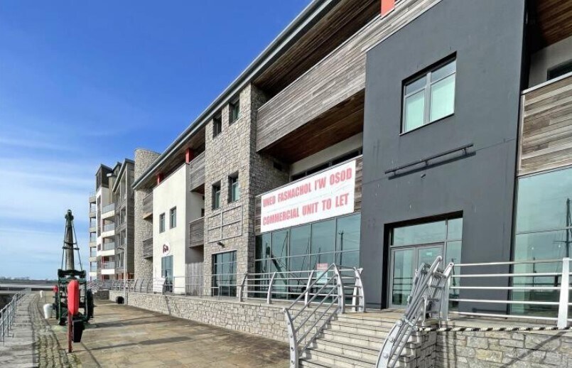 Doc Fictoria, Caernarfon for sale Primary Photo- Image 1 of 1