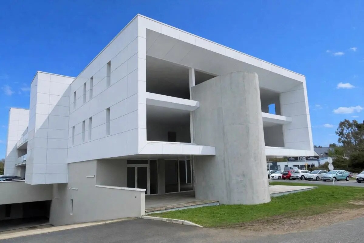 Office in Vannes for sale Building Photo- Image 1 of 8